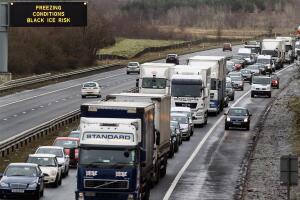 Black Ice Causes M8 Traffic Congestion