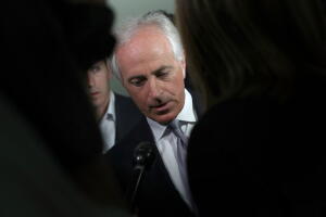 El senador republicano Bob Corker se ha convertido en un activo crítico del presidente.