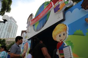 Concurrida la Feria Internacional del Libro en Miami