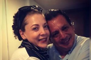 Edith González y su único hermano Víctor Manuel González (12 años mayor que ella)