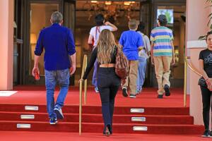 Ben Affleck y JLo junto a sus respectivos hijos en una sorpresiva salida familiar en medio del divorcio.