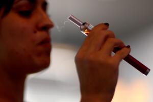 Top US Tobacco Companies Enter E-Cigarette Market