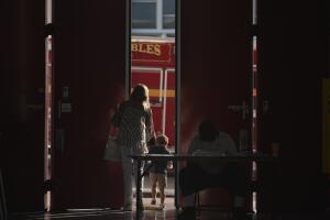 Elecciones en Coral Gables y Miami Shores: municipios de Miami-Dade eligen a sus líderes locales 