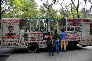 En fotos: El Corruptour, un viaje por la corrupción mexicana