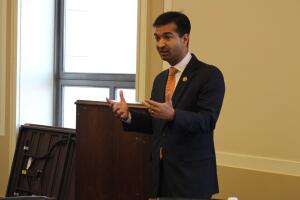 El proyecto de Curbelo enfrentará resistencias en la Cámara de Representantes.