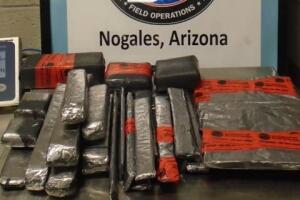 Autoridades fronterizas de nogales decomisaron dos pequeños cargamentos de heroína y cocaína