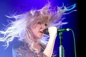 taylor-momsen-.jpg
