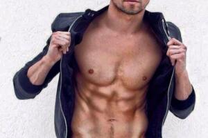 Eleazar Gómez, sólo para mujeres