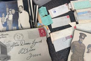 Encuentran cartas escritas hace 100 años en un auto robado en Tucson,Arizona