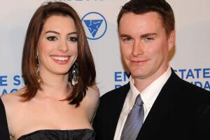 famosos con hermanos homosexuales