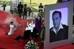 funeral_chespirito.jpg