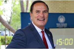 Secretario tribunal contralor Palm Beach acusado abuso sexual infantil