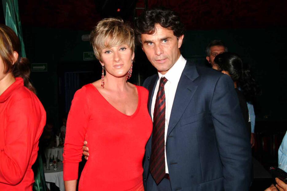 Humberto Zurita y Christian Bach: su amor fue tan genuino que él calló hasta dos días después de perderla | Univision Famosos | Univision