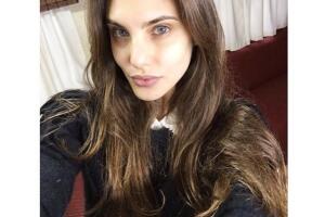 Macarena Achaga es la reina del 'selfie'