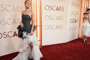 Thea Sofie Loch Naess (izq.) y Lea Myren (der.).