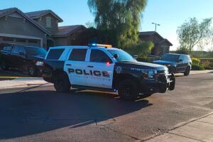 Niña de 3 años pierde la vida tras ser olvidada dentro de un automóvil en Buckeye