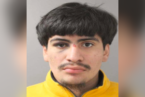 Brandon Ramírez golpe oficial cara Houston