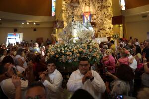 Los cubanos de Miami celebran a su patrona, la Caridad del Cobre