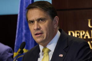Federales arrestan 70 supuestos miembros organización criminal Los Baja Deos oeste puerto rico