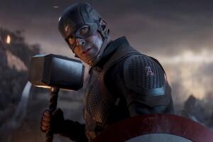 capitan america con el mjolnir marvel.jpg