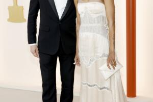 marco-perego-zoe-saldaña-premios-oscar-2023