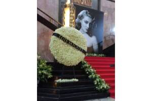 Luis Miguel envió una corona de rosas blancas al homenaje póstumo a Silvia Pinal