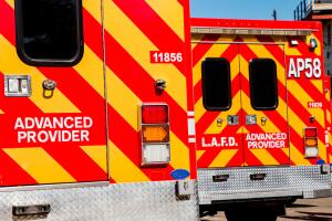 Balcón colapsa en Silver Lake con cuatro personas y un perro: así ocurrió el accidente