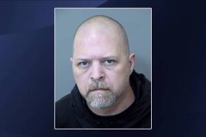 Detienen a guardia de una morgue en Phoenix por conducta sexual inapropiada con un cadáver