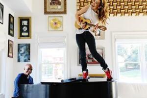 Segio George y Thalia.jpg