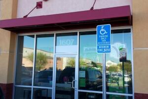 Yogourtland Wilshire.jpeg