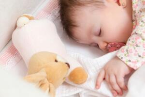 bebe-dorme-chupeta.jpg