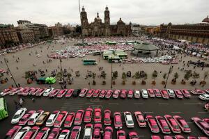 Protesta de taxistas en Ciudad de México contra plataformas digitales