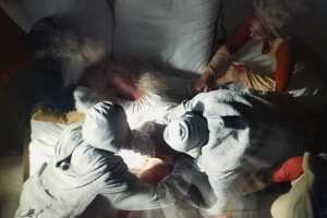 House of the Dragon escena parto capítulo 1 (3).jpg