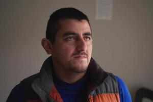 Mexicano denuncia golpiza injustificada de ICE; sufrió ocho fracturas en el cráneo