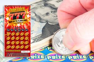 Mujer gana $1 millón con boleto raspadito en Long Beach y decide jubilarse antes de lo planeado