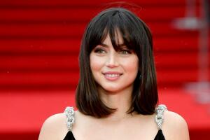 Ana de Armas Netflix Grosby.jpg