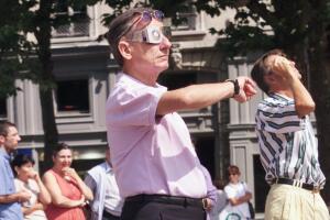 Cuida a tu mascota durante el eclipse solar