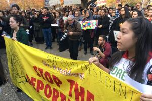 no nuestro presidente.jpg