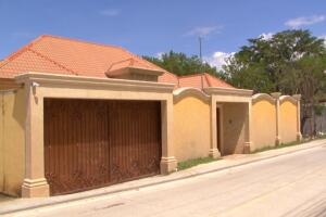 PHOTOS/Cubate house.jpg