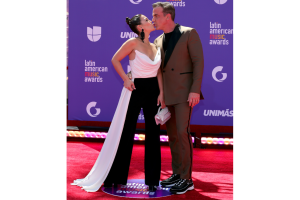 latin-american-music-awards-2023-parejas-famosos.png