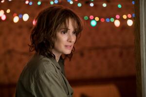 stranger-things-winona-ryder.jpg