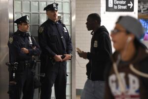 NYPD refuerza seguridad en el subway de NY