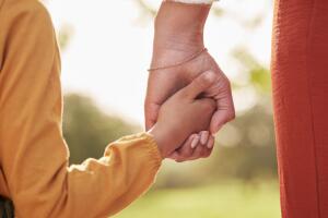 Manutención infantil Nueva York: cómo recibir hasta $200 al mes y quiénes califican.
