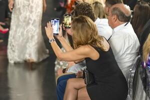 La Flaca estuvo muy atenta para tomarle fotos a su hija.