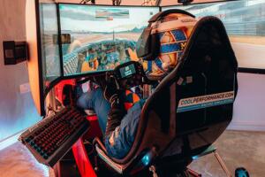 Lando Norris en el simulador de F1