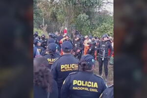 Hallan muertos a dos primos que desaparecieron mientras buscaban a su perrita en Guatemala.
