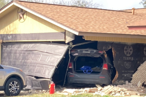 adolescentes-camioneta-estrella-casa-San-Antonio