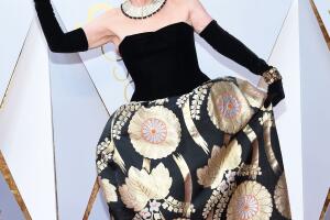 Rita Moreno fue a la 90 edición de los Oscar con el mismo vestido que lució en 1962 para recoger su estatuilla de mejor actriz secundaria por 'West Side Story'.