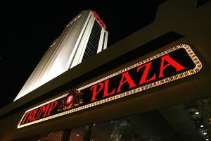 trump_plaza_09a.jpg