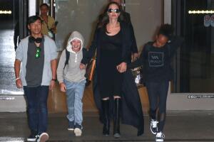 Angelina Jolie con hijos